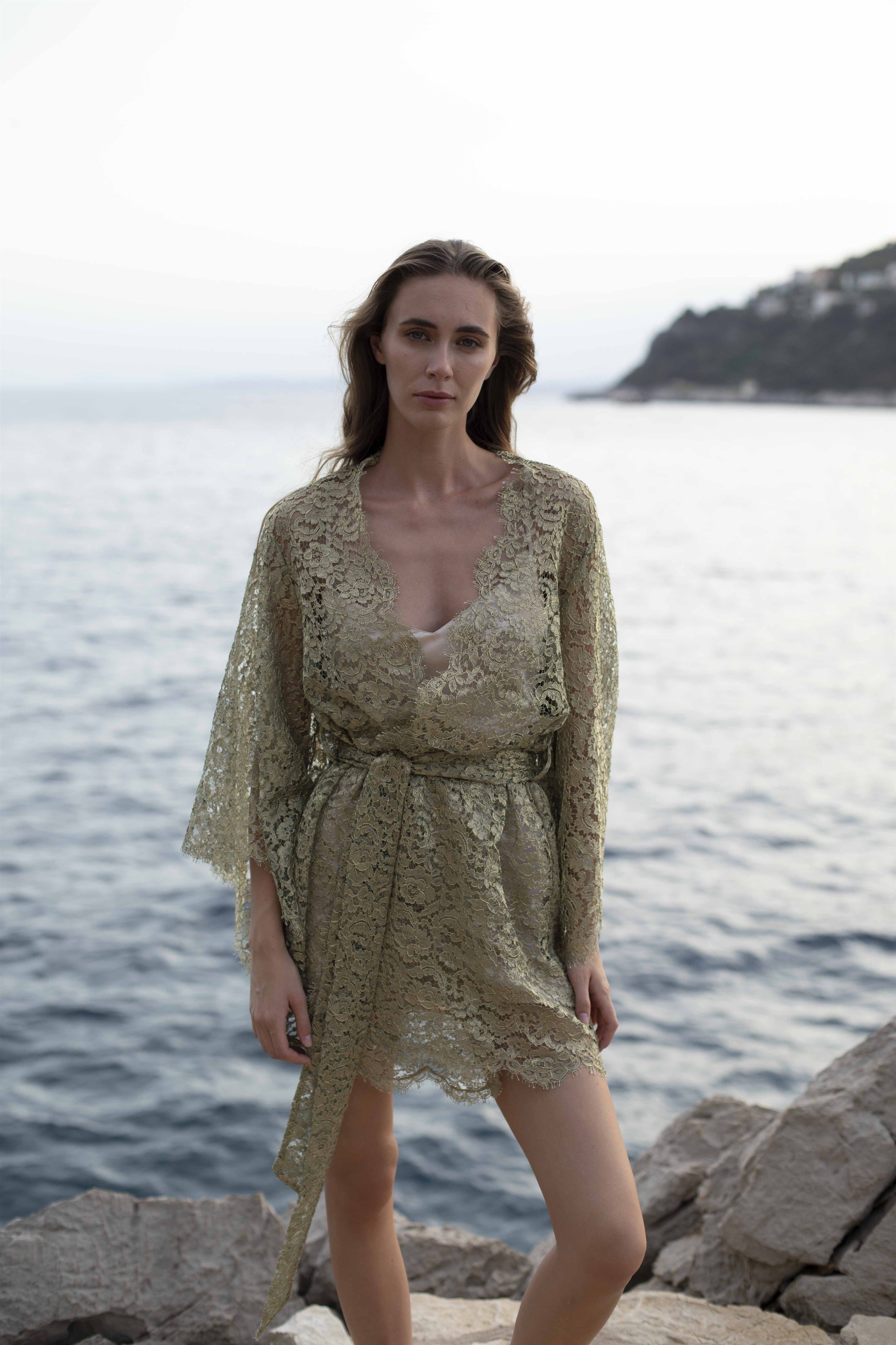 golden-grace|short
