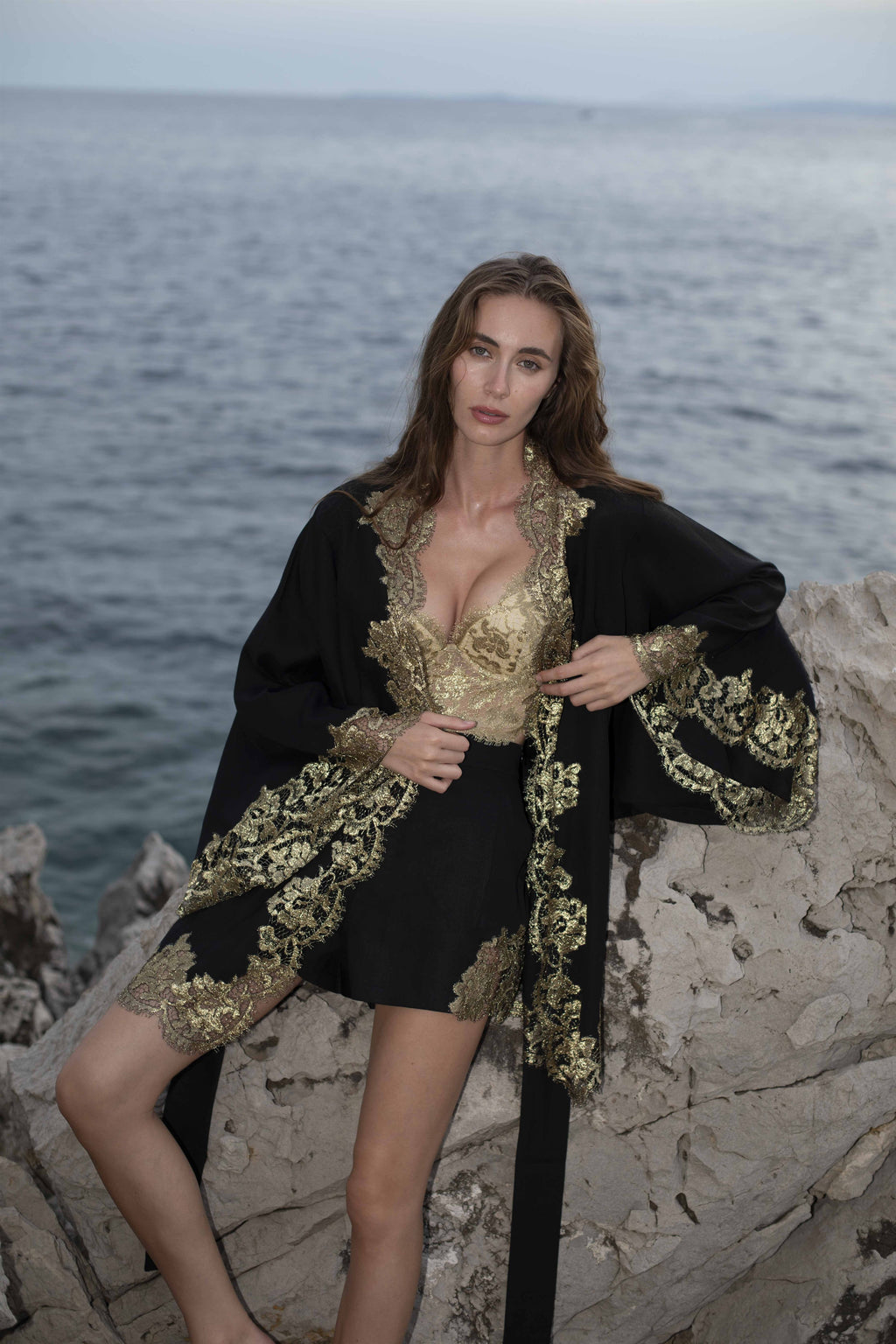 noir-opulence|short