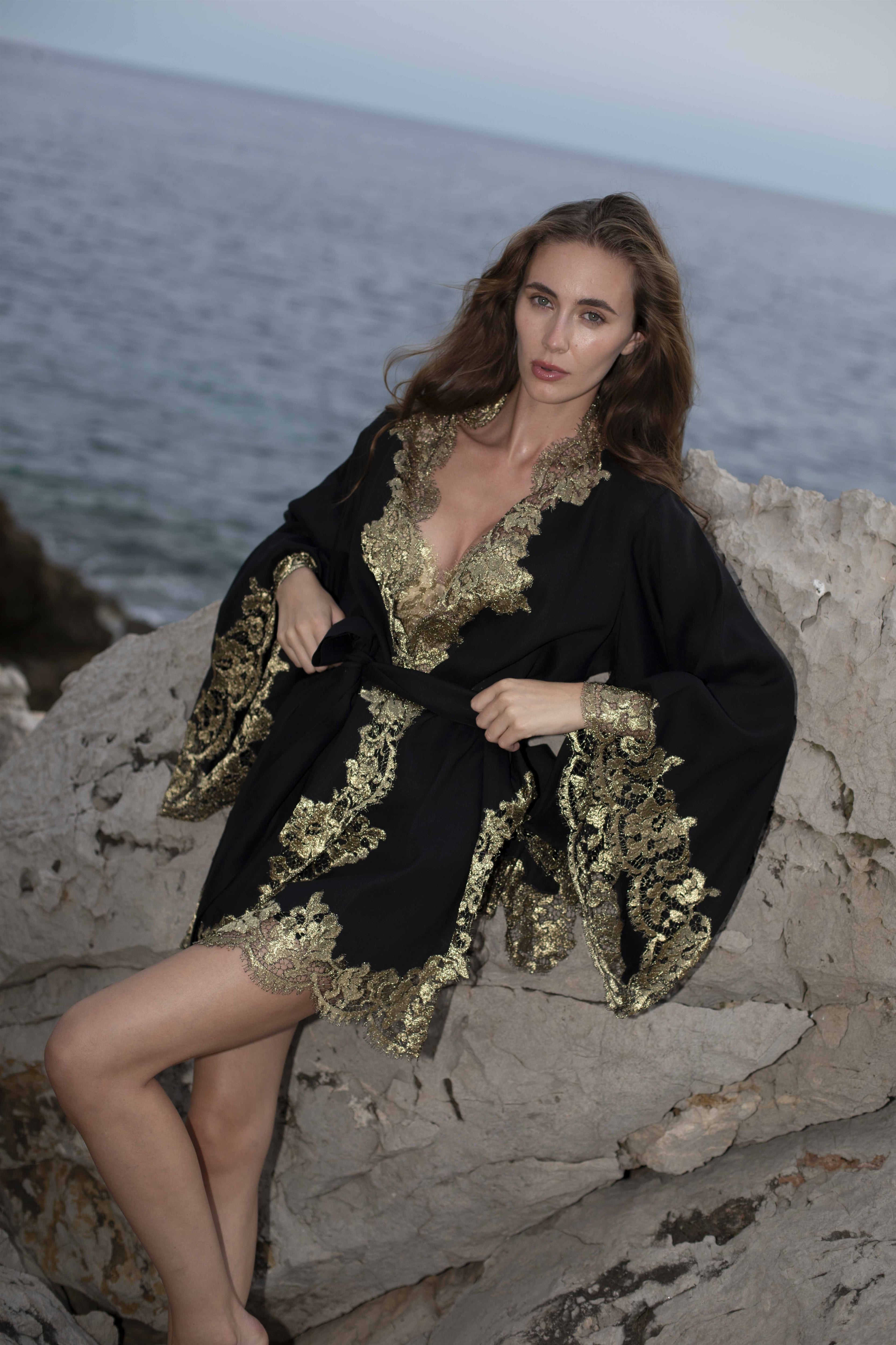 noir-opulence|short